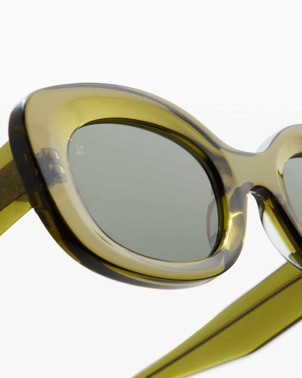 The Cinnamon Oval Damen-Sonnenbrillen in Grün