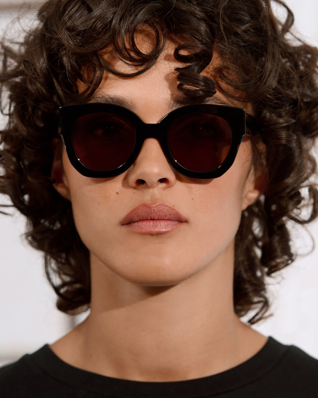 The Swirl Schmetterling Damen-Sonnenbrillen in Schwarz