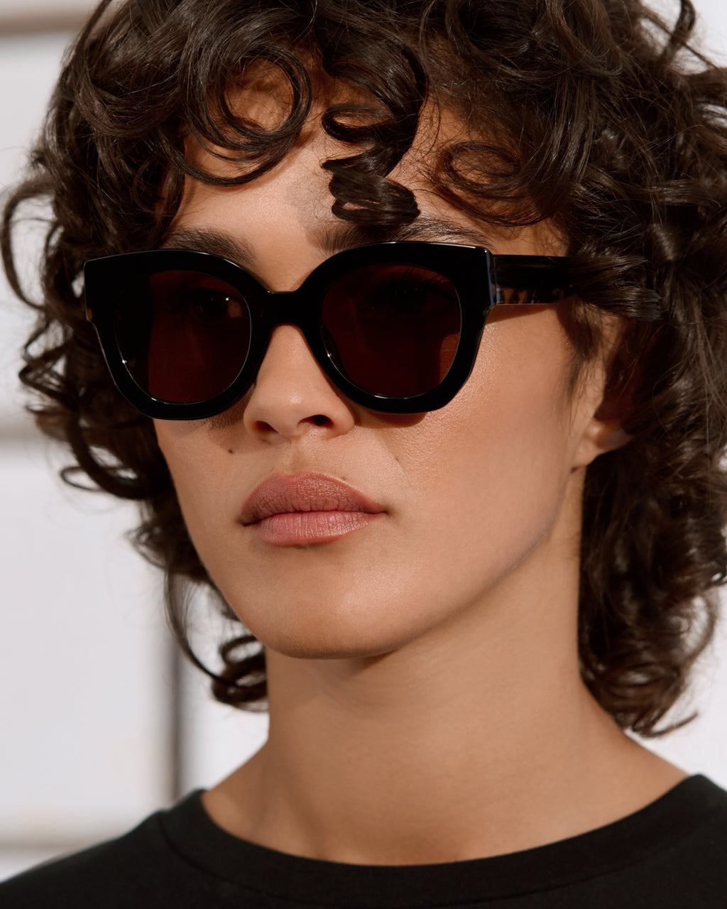 The Swirl Schmetterling Damen-Sonnenbrillen in Schwarz