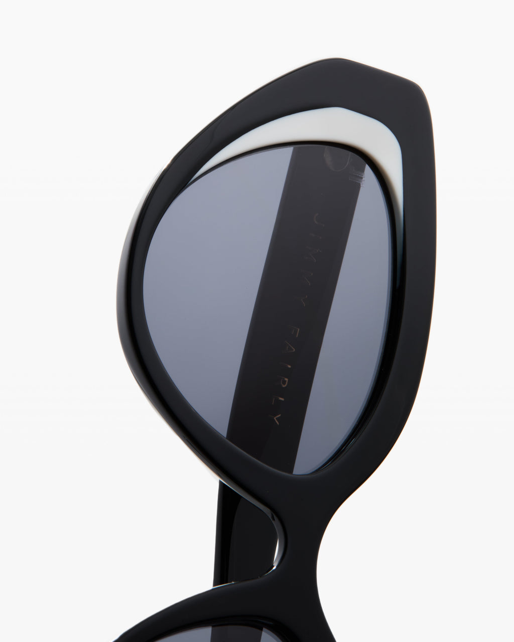 The Linda Butterfly Women's Sunglasses in Black