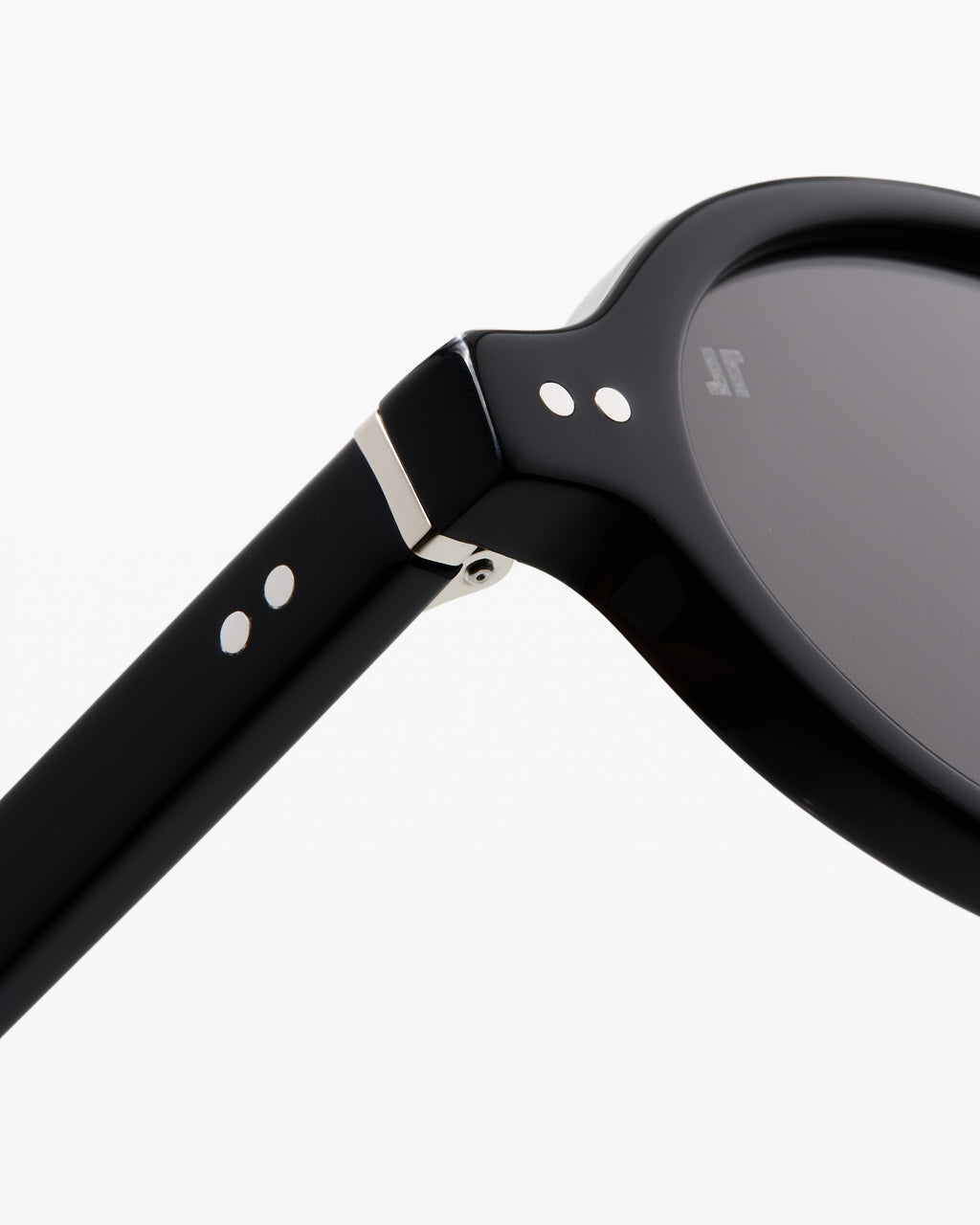 The Elvie Oval Damen-Sonnenbrillen in Schwarz