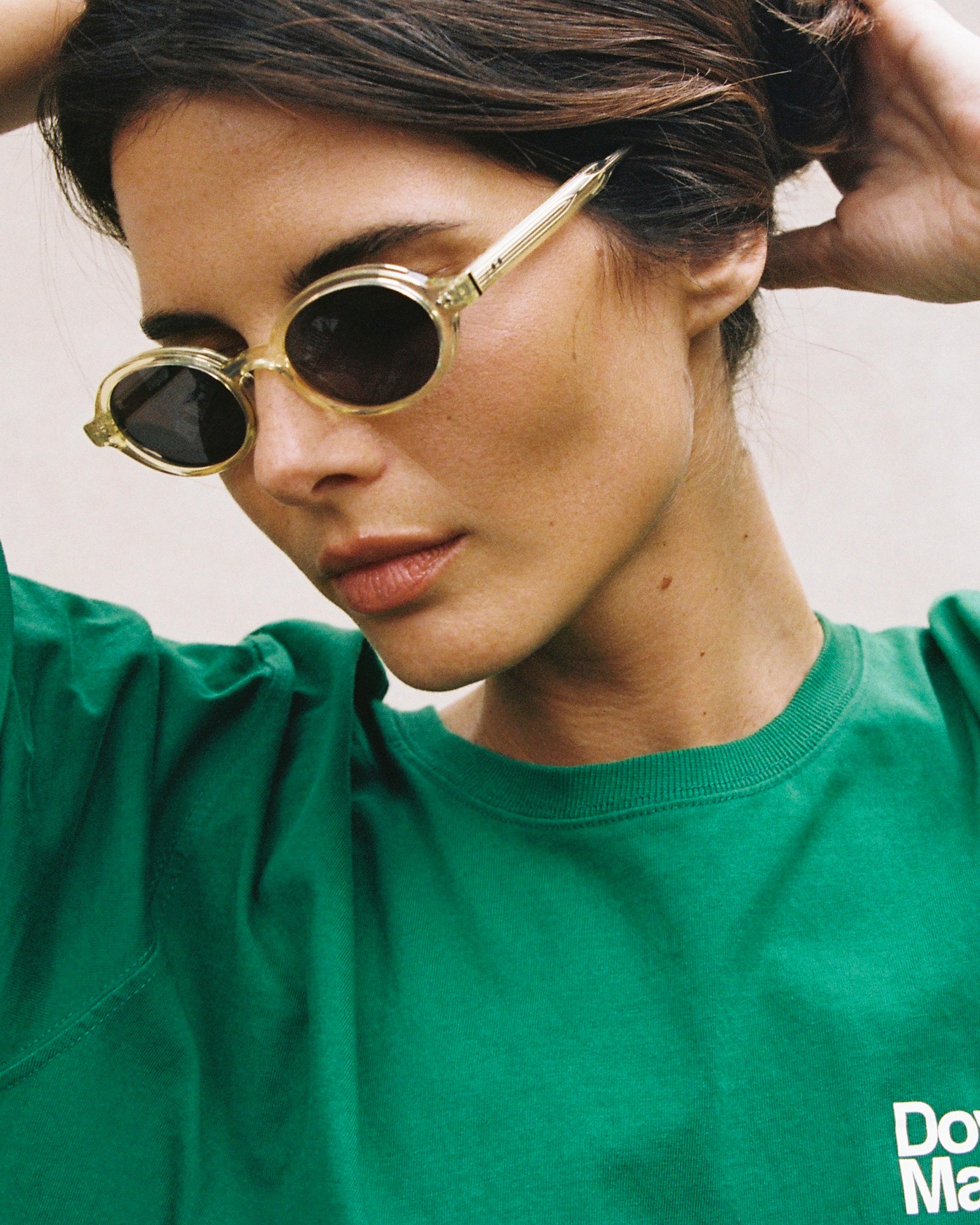 The Elvie Oval Women's Sunglasses in Crystal yellow