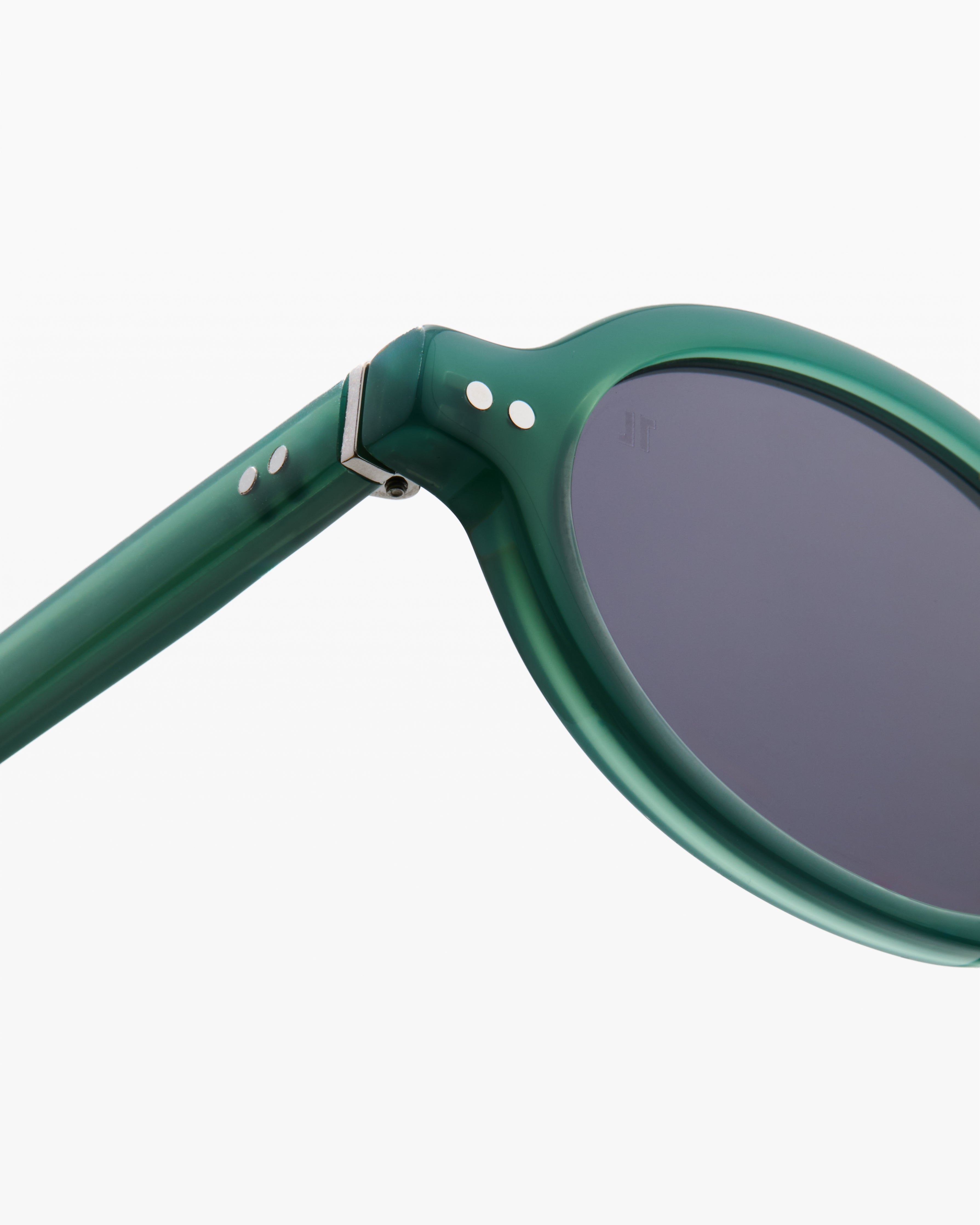 The Elvie Oval Women's Sunglasses in Dark green Jimmy Fairly IE
