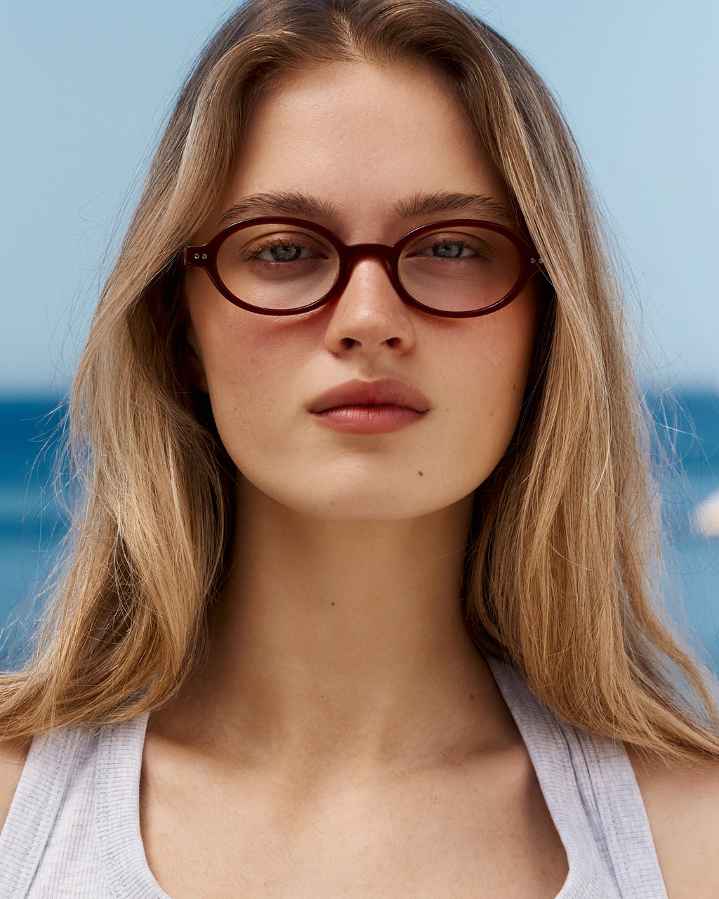 La Elvie Ovale Lunettes de Vue pour femme in Rouge