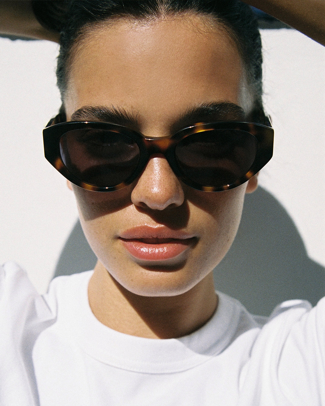 The Meli Icons Butterfly Women's Sunglasses in Tortoise