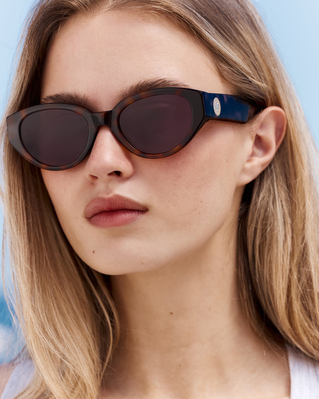 The Meli Icons Medium Women's Sunglasses in Tortoise | Jimmy Fairly US