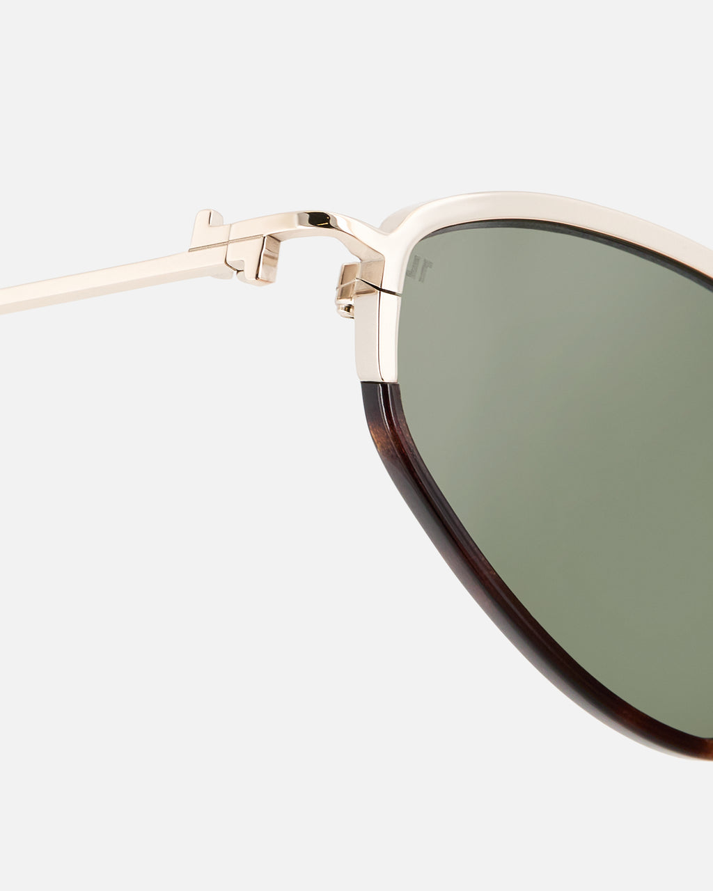 The Lagune Oval Women's Sunglasses in Dark Tortoise