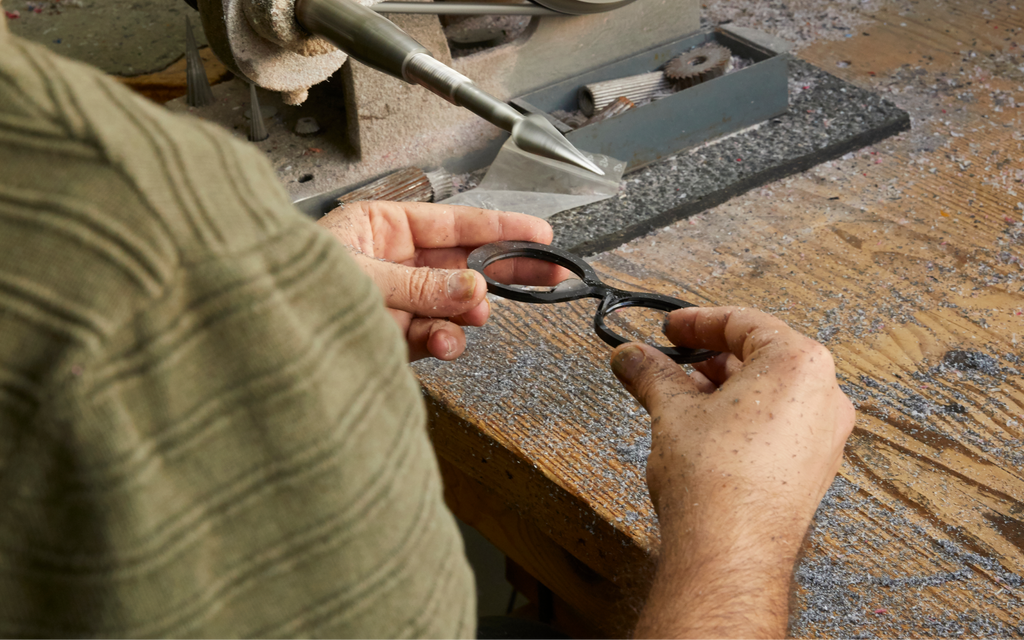 image of control of glasses