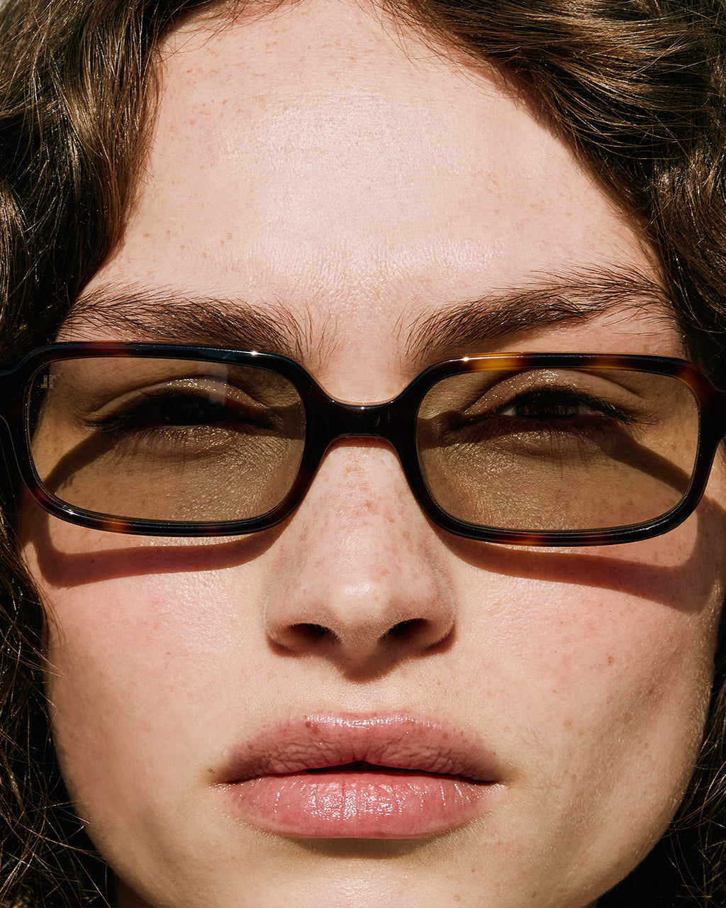 The Kaya JF Colors Rechteckig Damen-Sonnenbrillen in Dark Tortoise