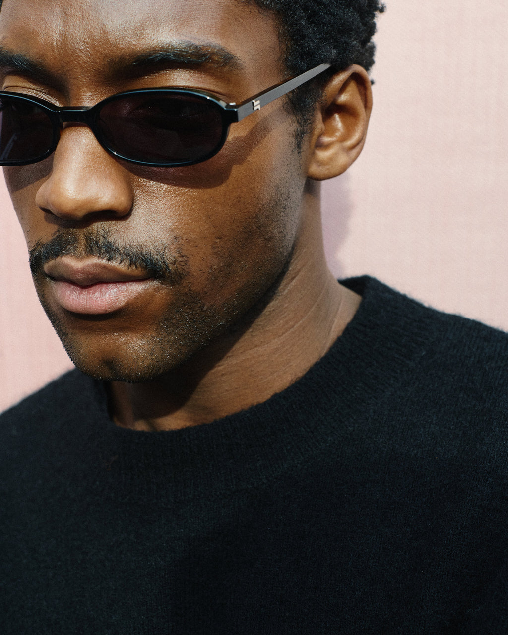 The Emmy Oval Damen-Sonnenbrillen in Schwarz