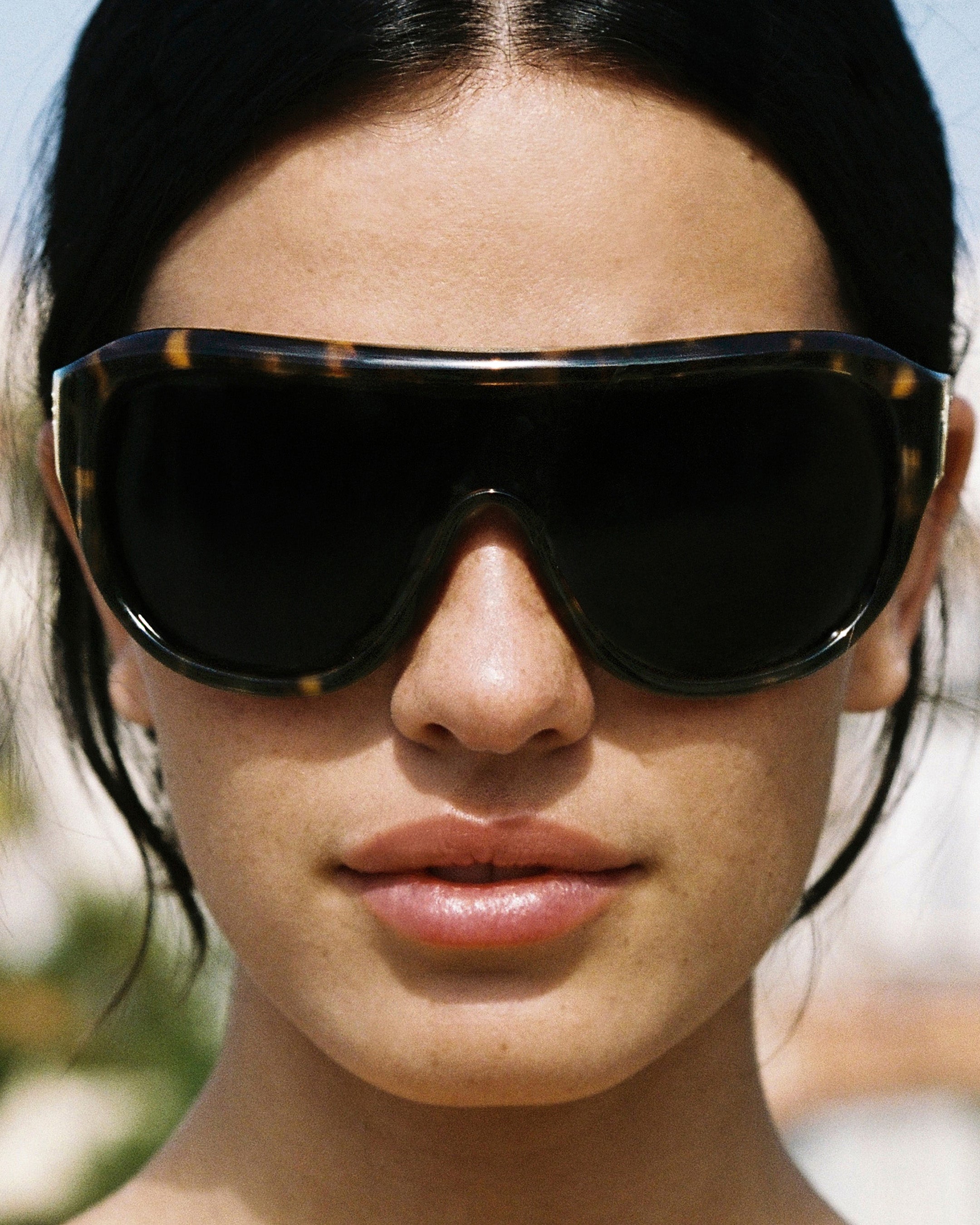 The Luz Aviator Women's Sunglasses in Yellow Tortoise