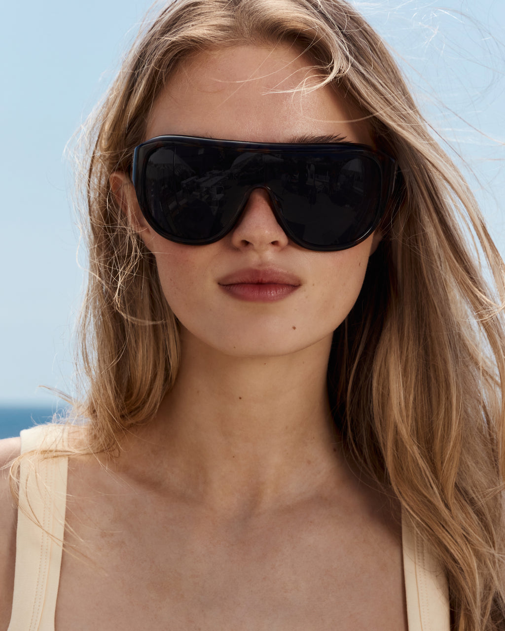 La Luz Aviateur Lunettes de Soleil pour femme in Ecaille foncée