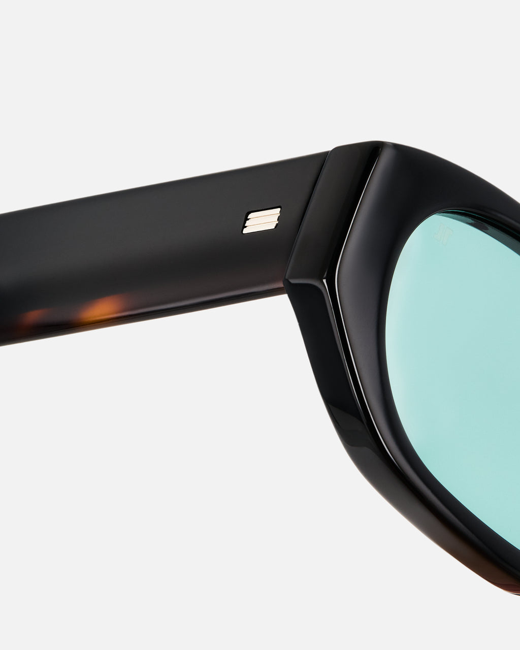 The Gus Oval Men's Sunglasses in Black and blue