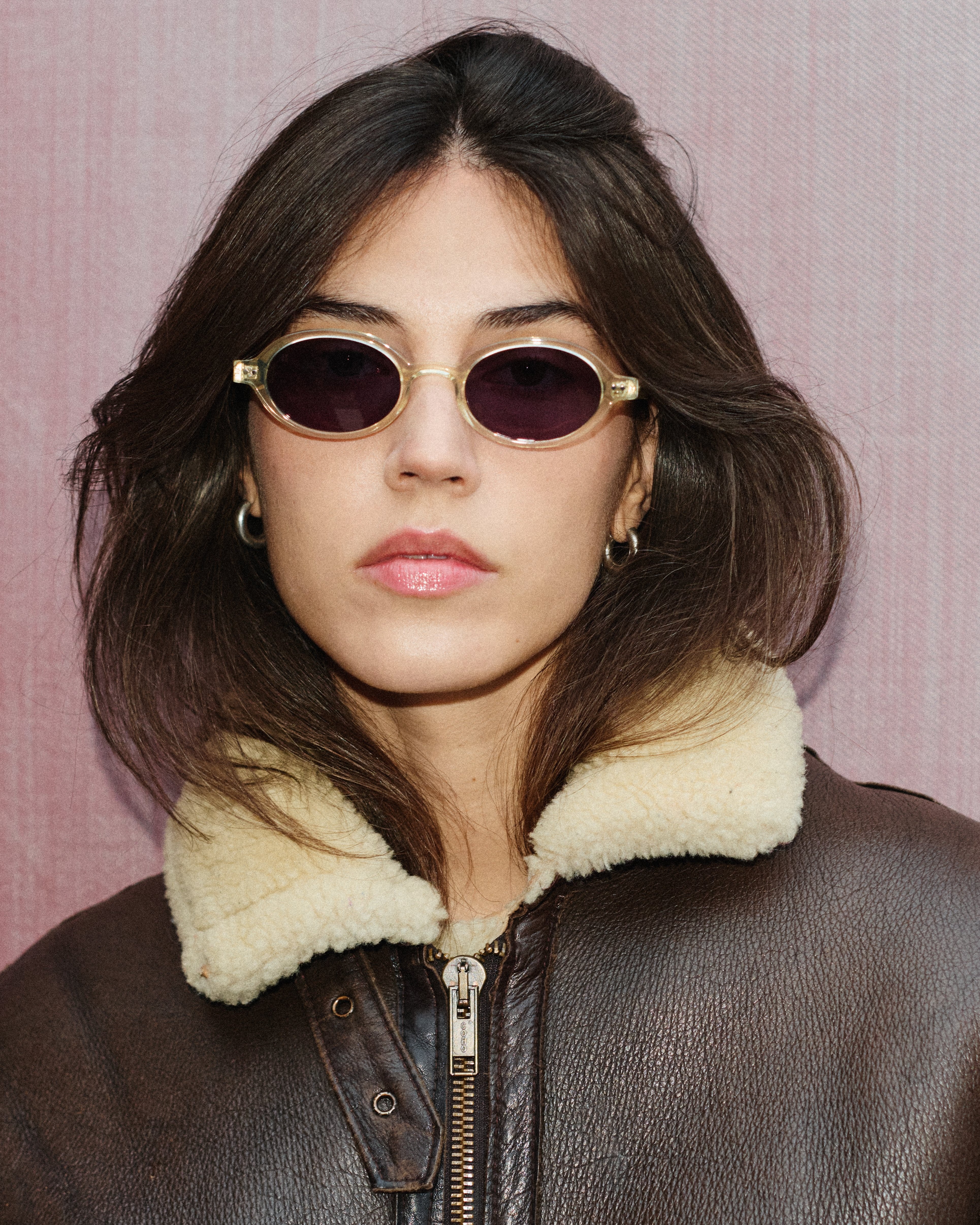 The Elvie Oval Women's Sunglasses in Crystal yellow